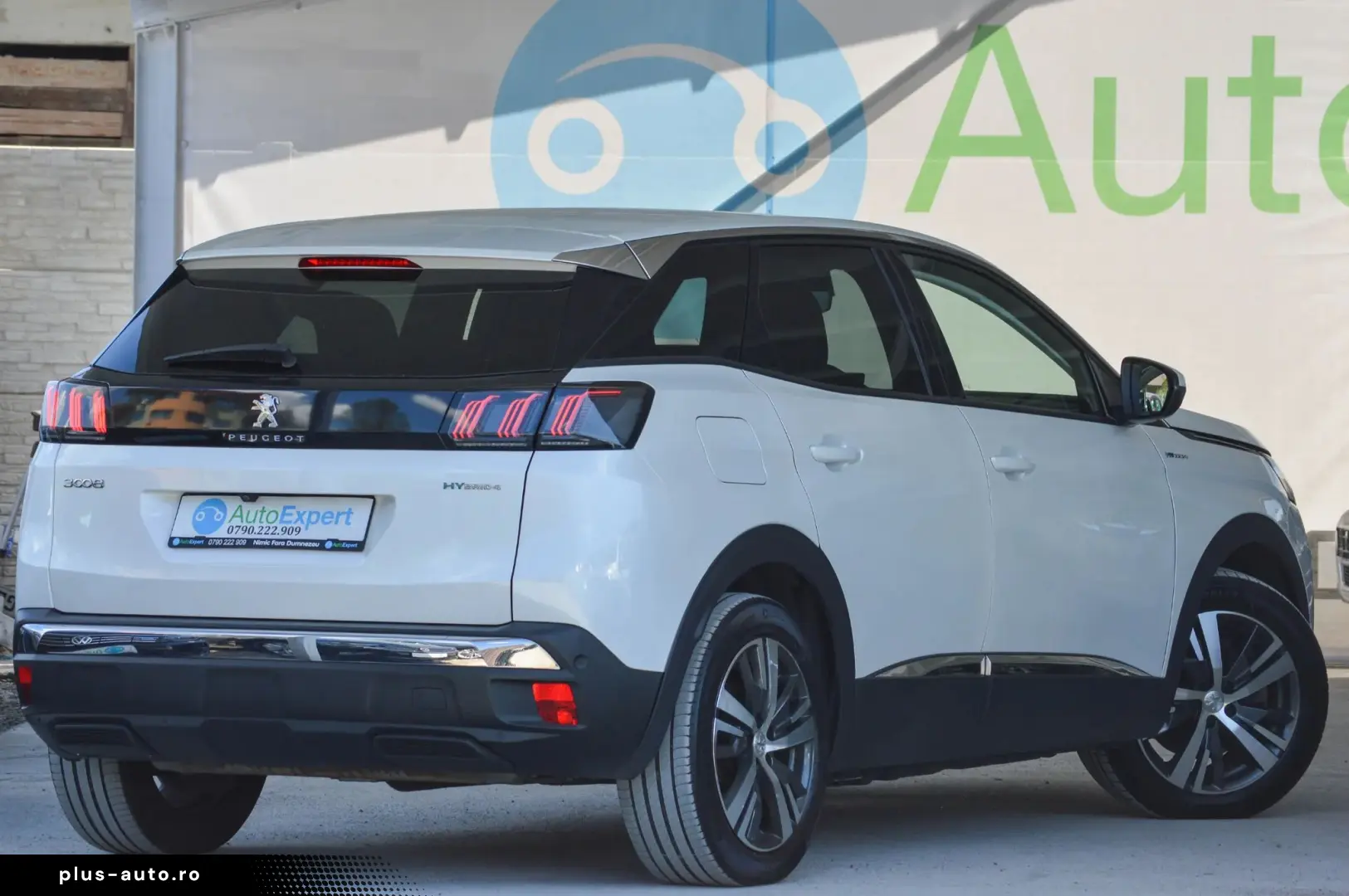 2022 Peugeot 3008 Plug-in Hybrid 4X4   TVA Deductibil  Garan