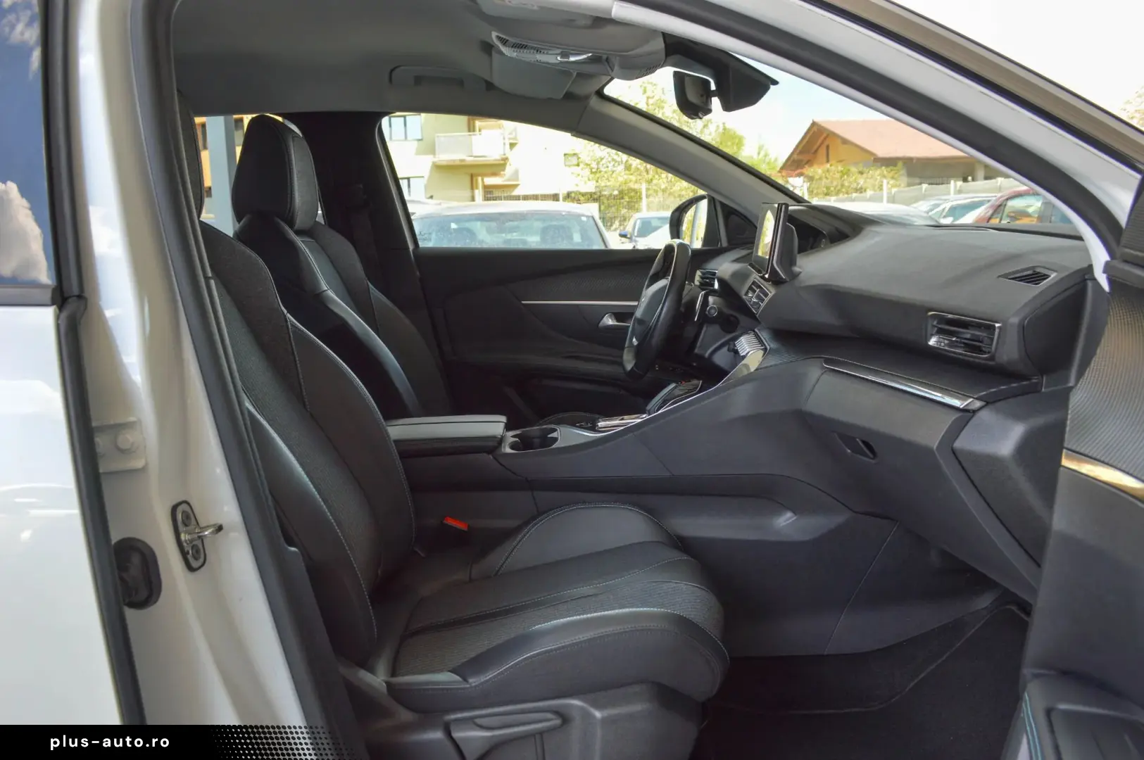 2022 Peugeot 3008 Plug-in Hybrid 4X4   TVA Deductibil  Garan