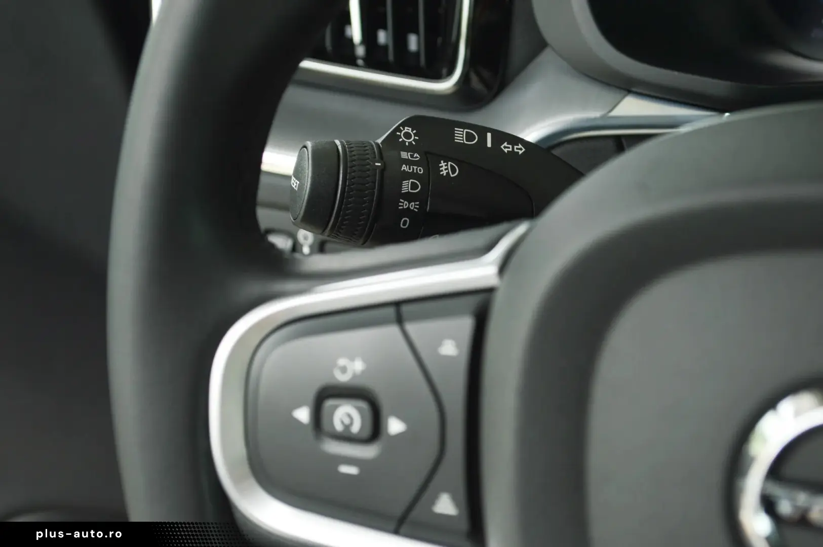 2022 Volvo XC-60 T6 AWD Recharge Geartronic Inscription  Rat