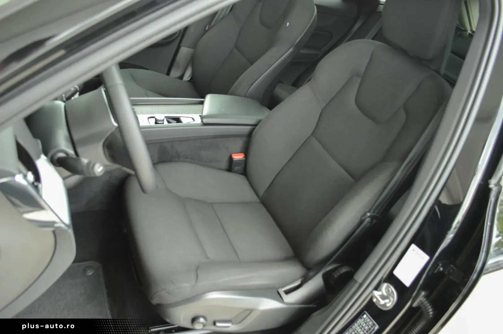 2022 Volvo XC-60 T6 AWD Recharge Geartronic Inscription  Rat