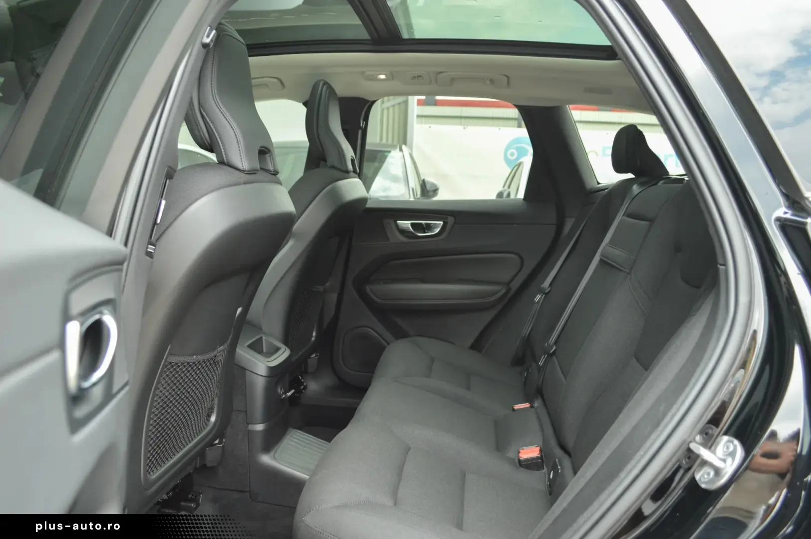 2022 Volvo XC-60 T6 AWD Recharge Geartronic Inscription  Rat