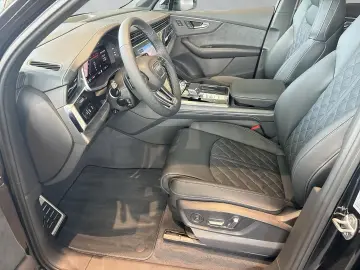 Audi SQ7 SUV Audi SQ7 SUV TFSI 373 kW tiptronic