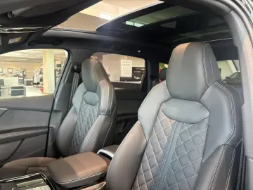 Audi SQ7 SUV Audi SQ7 SUV TFSI 373 kW tiptronic