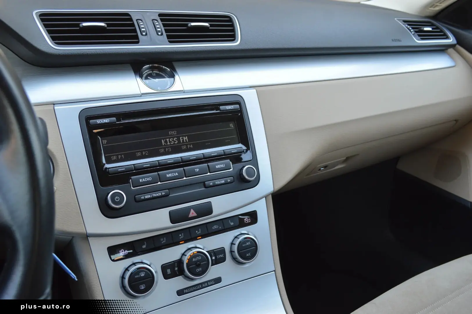 Volkswagen Passat-Cc
