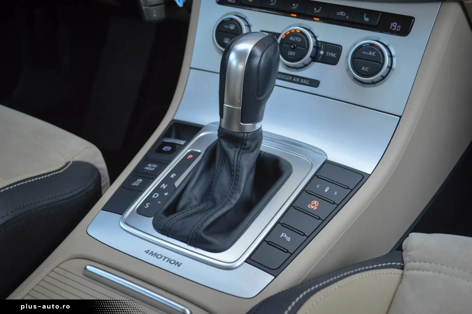 Volkswagen Passat-Cc