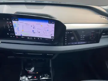 AUDI Q6 Sportback e-tron performance S line AHK LM20
