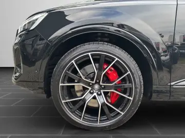 Audi SQ7 SUV TFSI 373 kW tiptronic