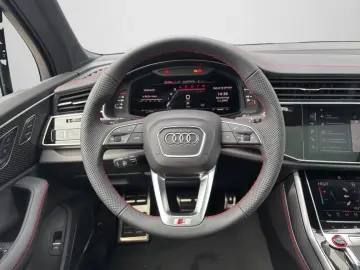 Audi SQ7 SUV TFSI 373 kW tiptronic