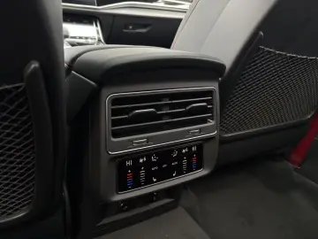 Audi SQ7 SUV TFSI 373 kW tiptronic