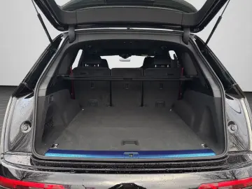 Audi SQ7 SUV TFSI 373 kW tiptronic