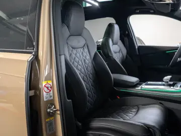 Audi SQ7 4.0 TFSI quattro AHK PANO B&O STHZ Facelift