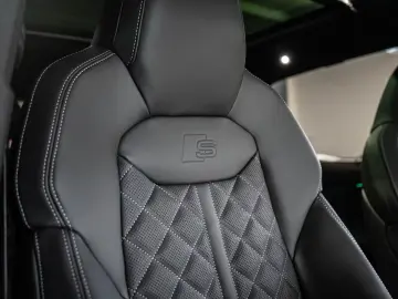 Audi SQ7 4.0 TFSI quattro AHK PANO B&O STHZ Facelift