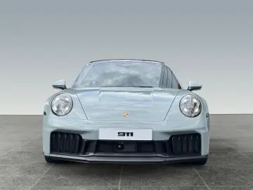 Porsche 992 911 Carrera GTS