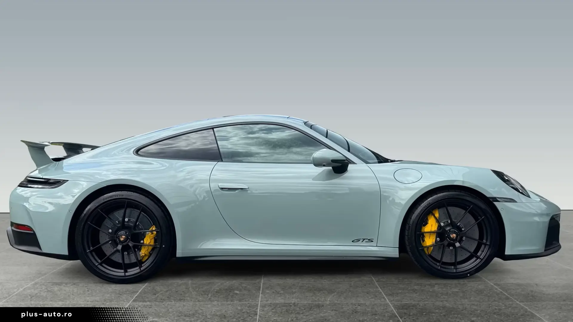 Porsche 992 911 Carrera GTS