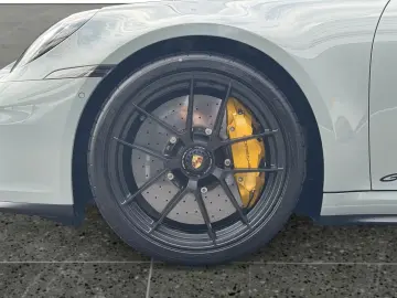 Porsche 992 911 Carrera GTS