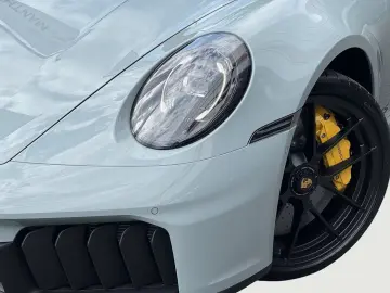 Porsche 992 911 Carrera GTS