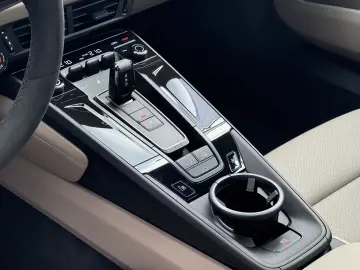 Porsche 992 911 Carrera GTS