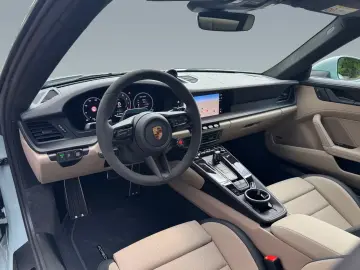 Porsche 992 911 Carrera GTS