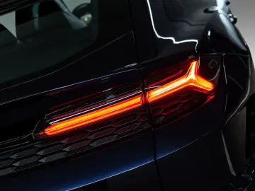 LAMBORGHINI Urus SE   B&O   Panorama   23 inch   BTW   Facto