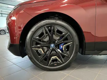 BMW iX M60 M B&W HUD PANO ACC 360 KAM NAVI