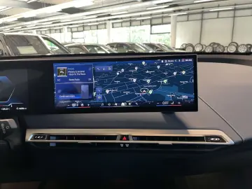 BMW iX M60 M B&W HUD PANO ACC 360 KAM NAVI