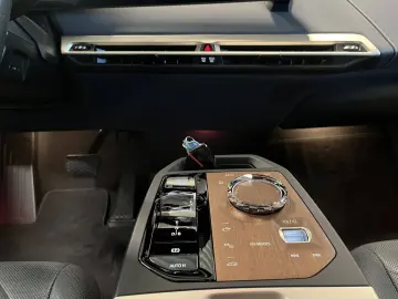 BMW iX M60 M B&W HUD PANO ACC 360 KAM NAVI