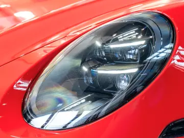 Porsche 992 911 Carrera 4 GTS
