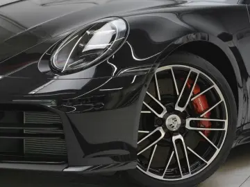 Porsche 992 911 Carrera 4S Sportabgas