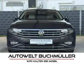 VW Passat 2.0 TDI DSG PANO STANDH AHK MATRIX LEDER