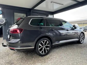 VW Passat 2.0 TDI DSG PANO STANDH AHK MATRIX LEDER