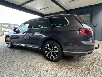 VW Passat 2.0 TDI DSG PANO STANDH AHK MATRIX LEDER