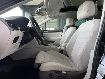 VW Passat 2.0 TDI DSG PANO STANDH AHK MATRIX LEDER