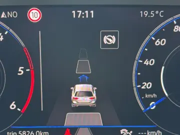 VW Passat 2.0 TDI DSG PANO STANDH AHK MATRIX LEDER
