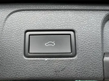 VW Passat 2.0 TDI DSG PANO STANDH AHK MATRIX LEDER