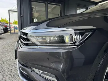 VW Passat 2.0 TDI DSG PANO STANDH AHK MATRIX LEDER
