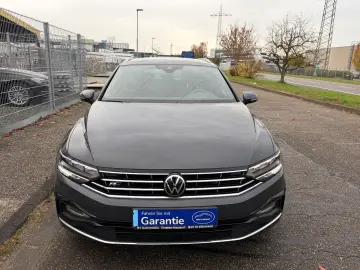 VW Passat R-Line