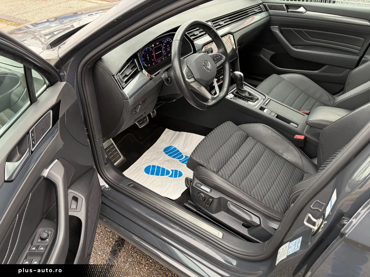 VW Passat R-Line