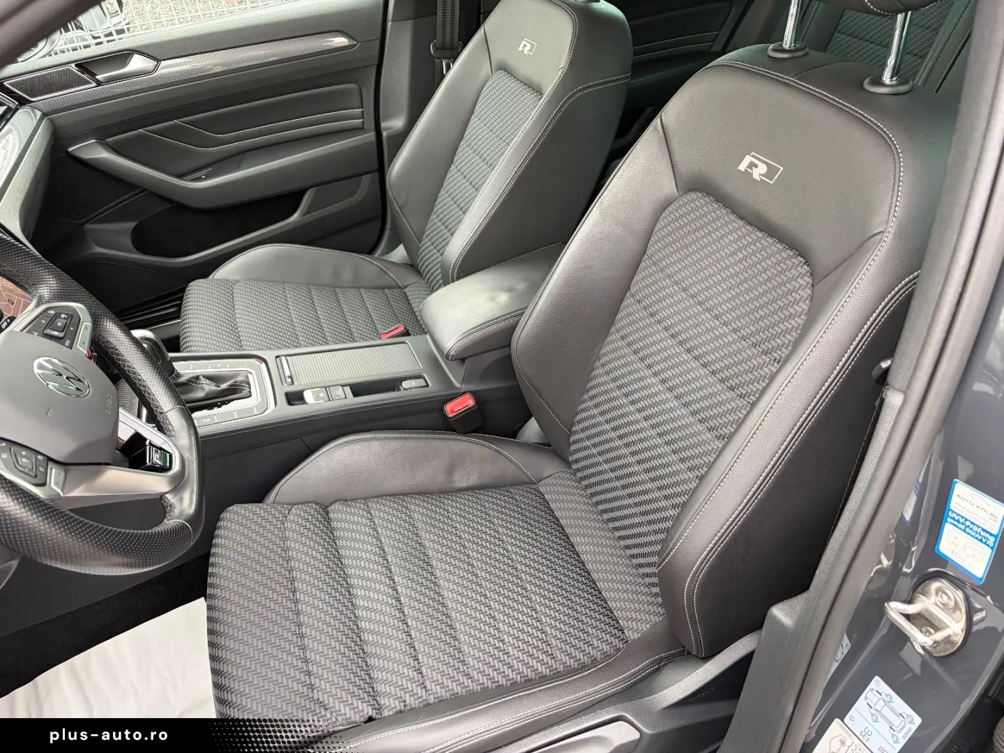 VW Passat R-Line