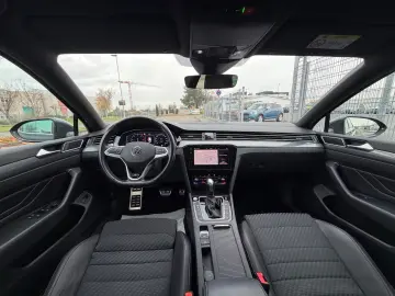 VW Passat R-Line