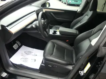 TESLA Model Y Performance Dual AWD 21ZOLL PANO AUTOP A