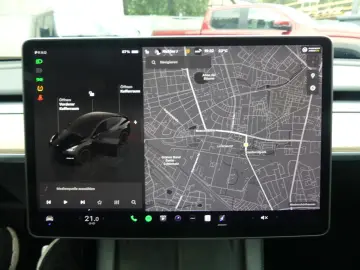 TESLA Model Y Performance Dual AWD 21ZOLL PANO AUTOP A