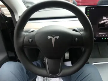 TESLA Model Y Performance Dual AWD 21ZOLL PANO AUTOP A