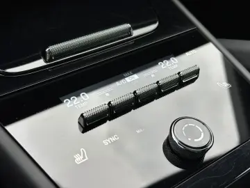 PORSCHE Cayenne E-Hybrid PANO BOSE SHZ V H