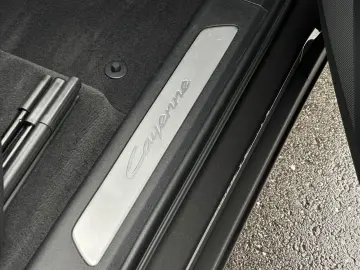PORSCHE Cayenne E-Hybrid PANO BOSE SHZ V H