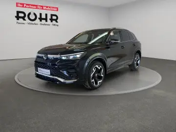 VW Tiguan R-line 2.0 TDI DSG 4Motion 360 ACC AHK SD