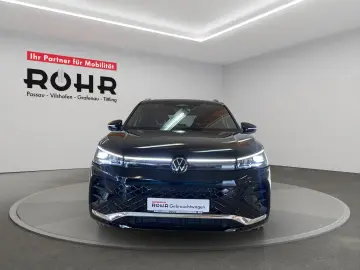 VW Tiguan R-line 2.0 TDI DSG 4Motion 360 ACC AHK SD