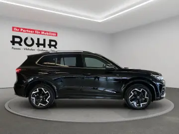 VW Tiguan R-line 2.0 TDI DSG 4Motion 360 ACC AHK SD