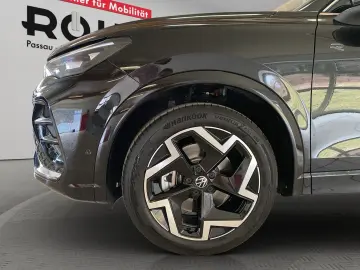 VW Tiguan R-line 2.0 TDI DSG 4Motion 360 ACC AHK SD
