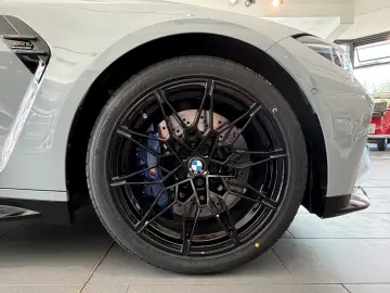 BMW M4 Cabrio Competition xdrive INDIVIDUAL DAB