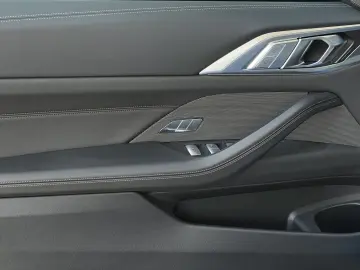 BMW M4 Competition xDrive Cabrio INDIVIDUAL M-Driver